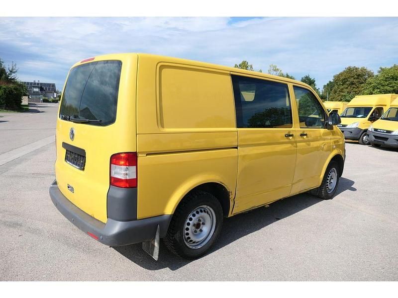 Second-hand VW Transporter 84 CP (61 kW) 2011 Galben Van