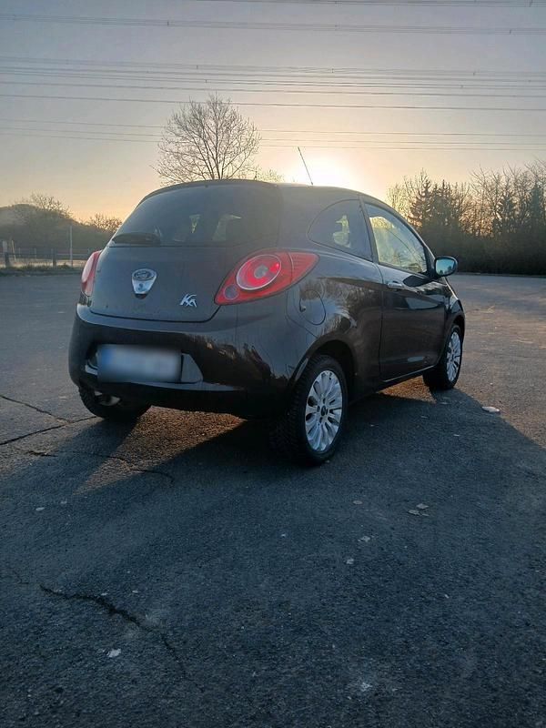 Gebraucht Ford Ka 75 PS (55 kW) 2010 Schwarz Kleinwagen