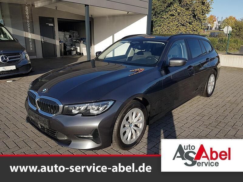 Grau Gebraucht 2020 BMW 320 Advantage Kombi | 31.950 € (Teuer) - Bild 1/4
