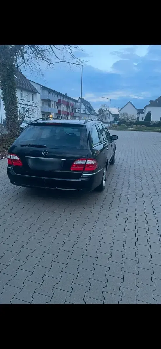 Gebraucht Mercedes E280 177 PS (130 kW) 2005 Schwarz Kombi