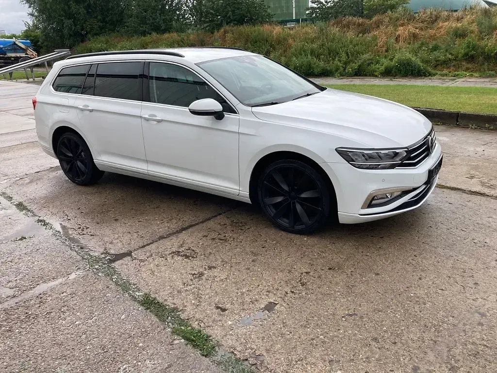 Gebraucht VW Passat Business 120 PS (88 kW) 2019 Weiß Kombi