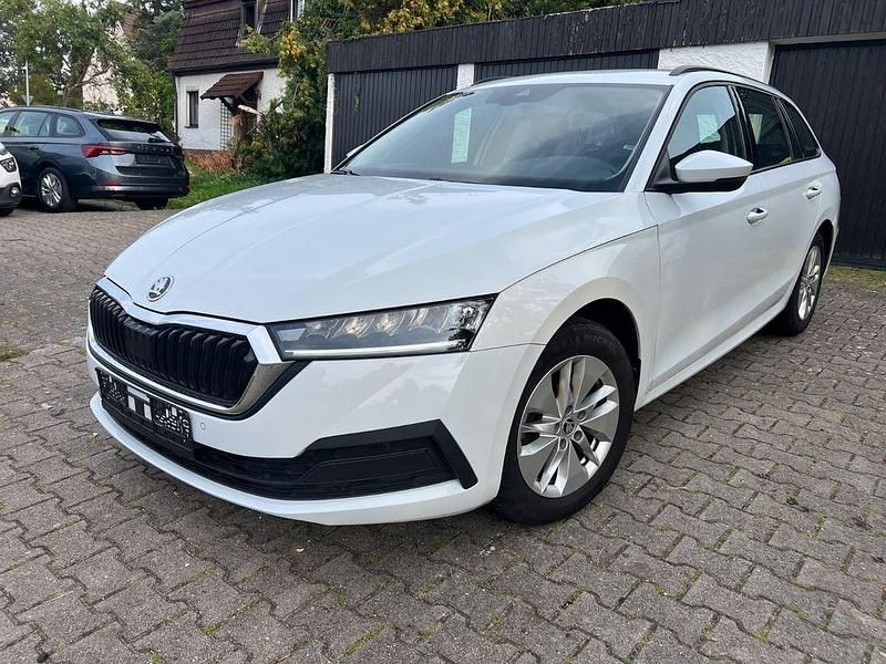 Weiß Gebraucht 2022 Skoda Octavia Kombi | 13.500 € (Fairer Preis) - Bild 1/4