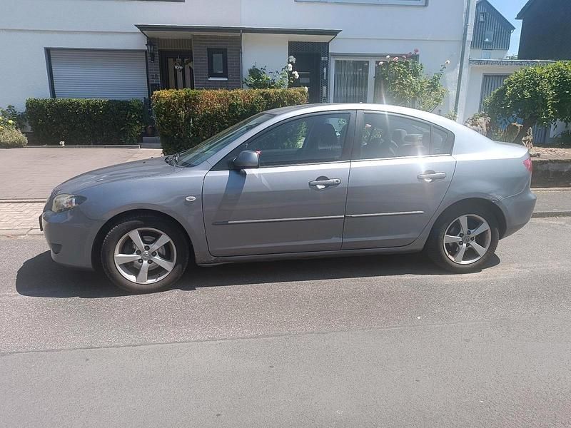 Silber Gebraucht 2005 Mazda 3 Limousine | 1.450 € (Guter Preis) - Bild 1/4