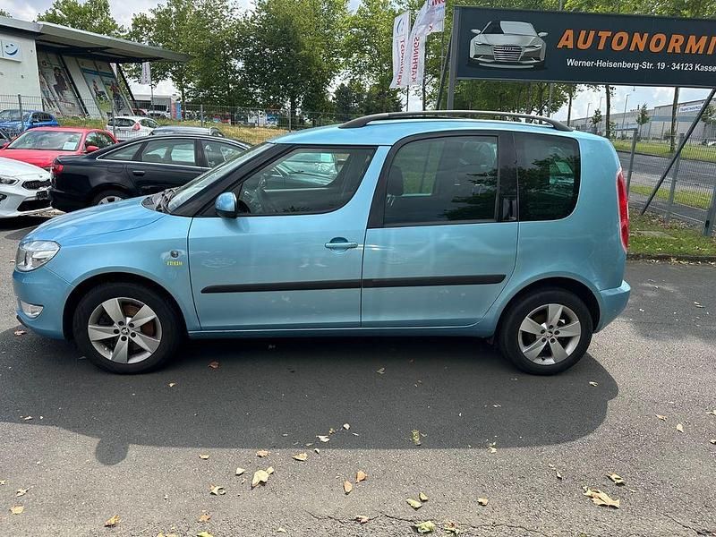 Gebraucht Skoda Roomster Fresh 105 PS (77 kW) 2014 Blau Van / Kleinbus