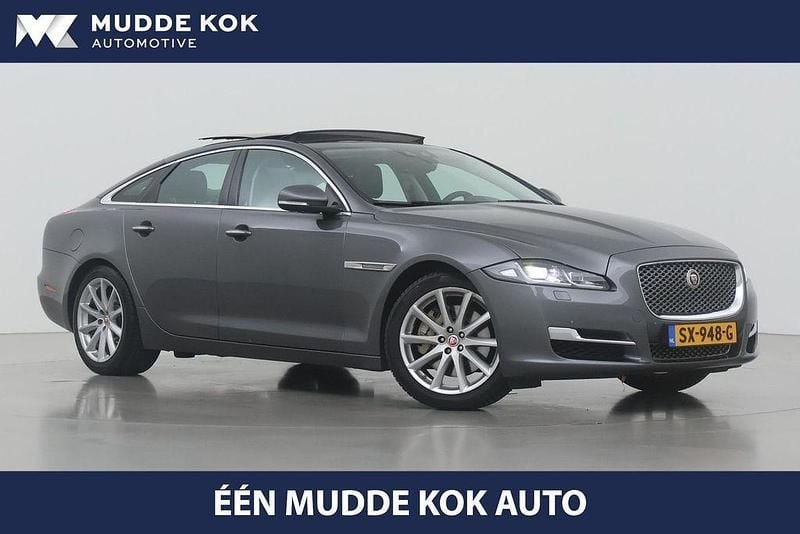 Grau Gebraucht 2018 Jaguar XJ Premium Luxury Limousine | 26.452 € (Fairer Preis) - Bild 1/4