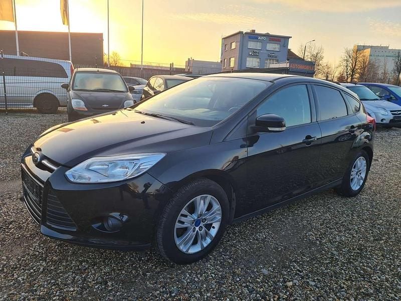 Gebraucht Ford Focus Trend 150 PS (110 kW) 2012 Pantherschwarz metallic Kleinwagen