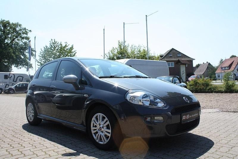 Grau Gebraucht 2015 Fiat Punto Evo Kleinwagen | 5.995 € (Fairer Preis) - Bild 1/4