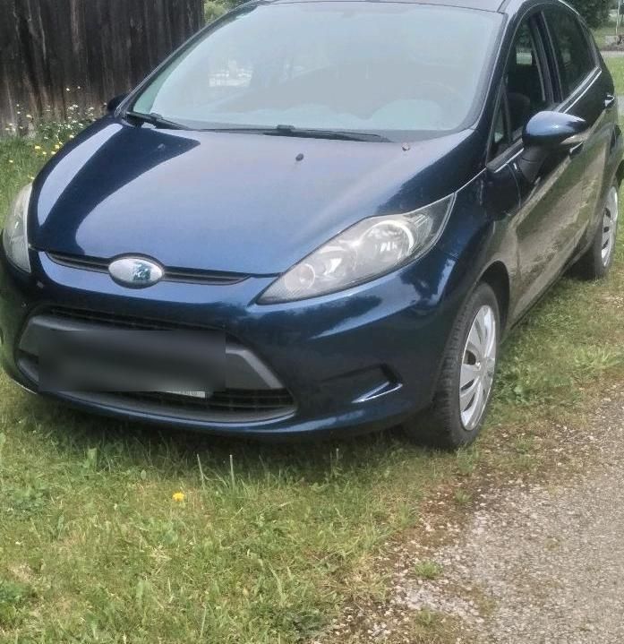 Blau Gebraucht 2010 Ford Fiesta Kleinwagen | 2.890 € - Bild 1/4
