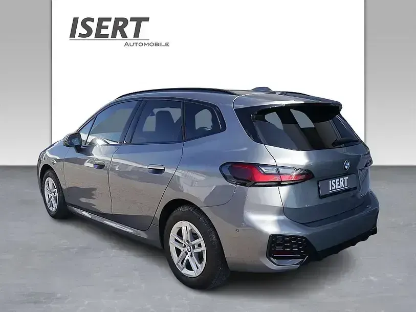 Gebraucht BMW 218 M Sport 150 PS (110 kW) 2023 Grau Van / Kleinbus