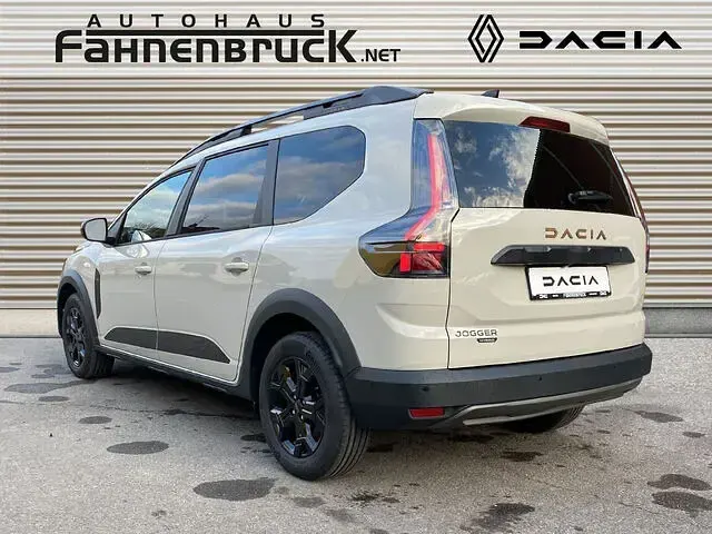 Neu Dacia Jogger Extreme 122 PS (89 kW) 2026 Beige Van / Kleinbus