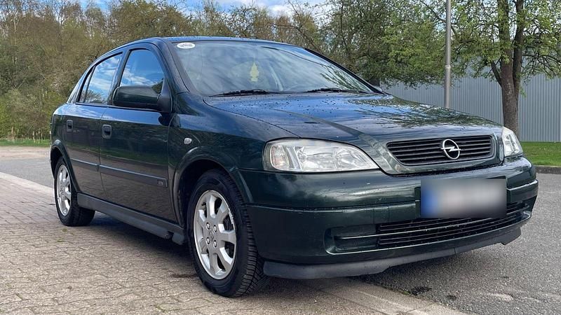 Gebraucht Opel Astra Selection 84 PS (61 kW) 2001 Grün Limousine