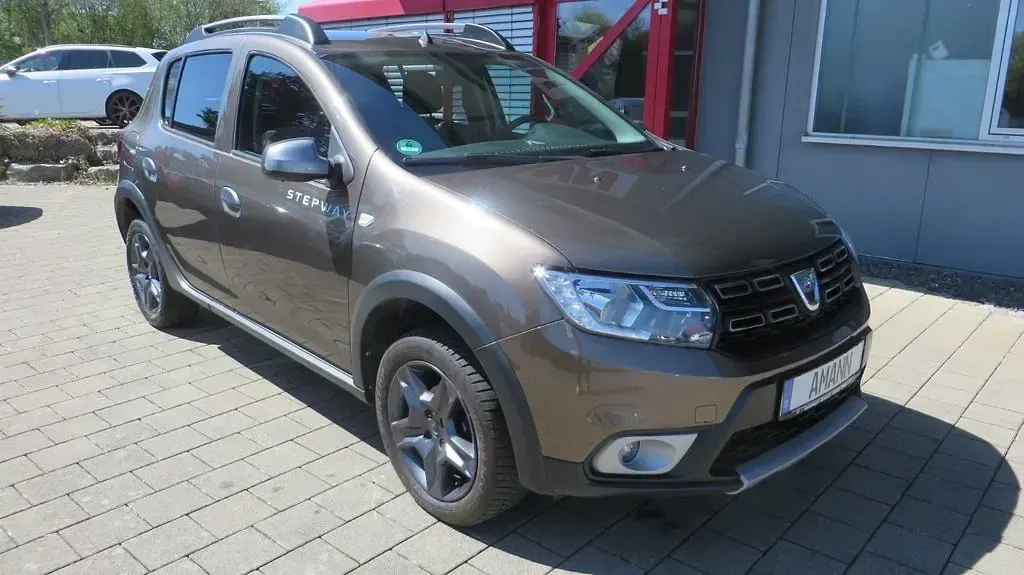 Gebraucht Dacia Sandero Prestige 90 PS (66 kW) 2019 Braun Limousine