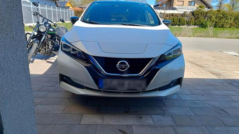 Gebraucht Nissan Leaf 110 kW (150 PS) 2019 Weiß Kleinwagen