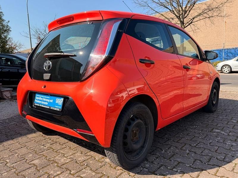 Gebraucht Toyota Aygo X-cite 69 PS (50 kW) 2014 Orange Kleinwagen