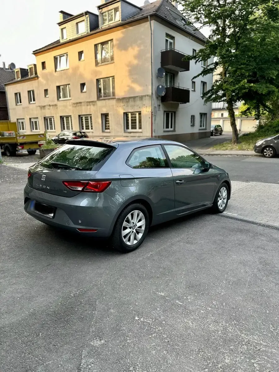 Gebraucht Seat Leon Sport 110 PS (80 kW) 2014 Grau Coupé
