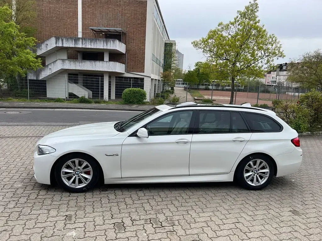 Gebraucht BMW 520 M Sport 184 PS (135 kW) 2011 Weiß Kombi