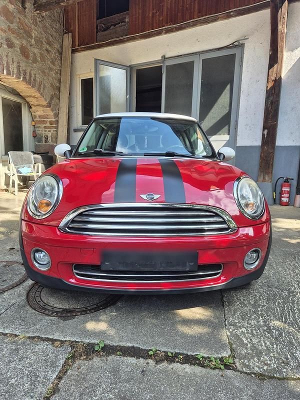Rot Gebraucht 2006 Mini Cooper Kleinwagen | 3.899 € (Fairer Preis) - Bild 1/4