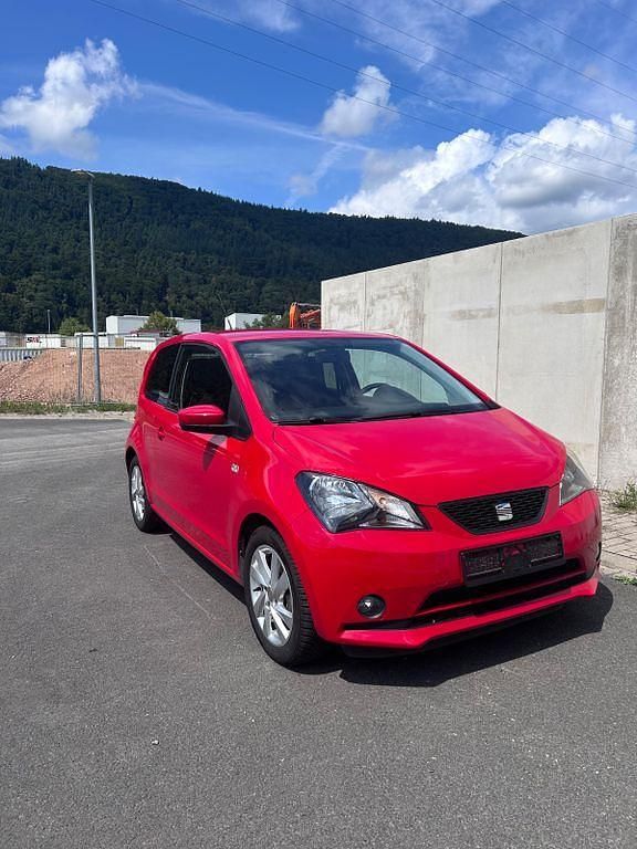 Rot Gebraucht 2012 Seat Mii Style Kleinwagen | 5.599 € (Fairer Preis) - Bild 1/4