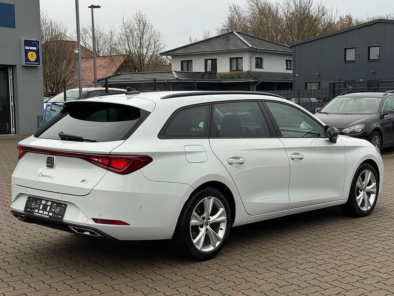 Gebraucht Seat Leon FR-Line 150 PS (110 kW) 2022 Weiß Limousine