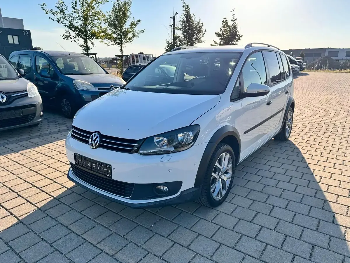 Gebraucht VW Touran Cross 140 PS (102 kW) 2014 Weiß Van / Kleinbus