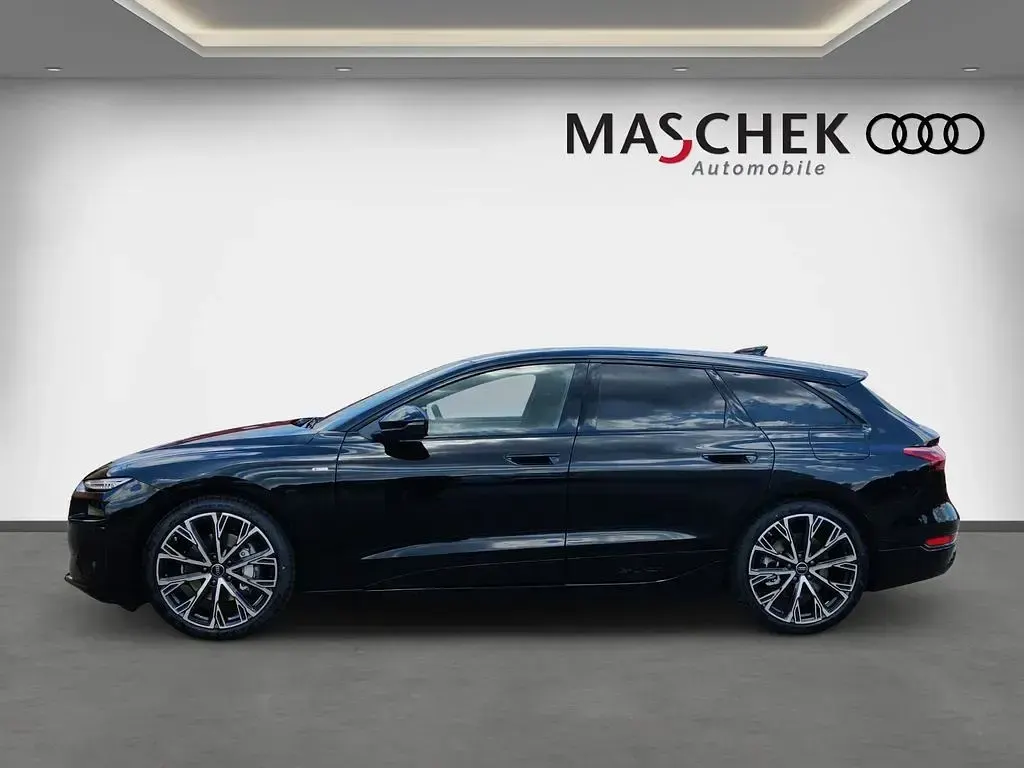 Neu Audi A6 e-tron S-Line 314 kW (428 PS) 2026 Schwarz Kombi