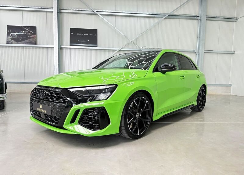 Grün Gebraucht 2022 Audi RS3 Sportback Sport Kleinwagen | 55.790 € (Fairer Preis) - Bild 1/4