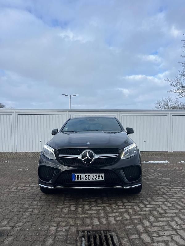 Gebraucht Mercedes GLE350 258 PS (189 kW) 2018 Schwarz Coupé
