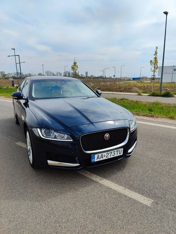 Blau Gebraucht 2019 Jaguar XF Prestige Limousine | 19.000 € (Fairer Preis) - Bild 1/4