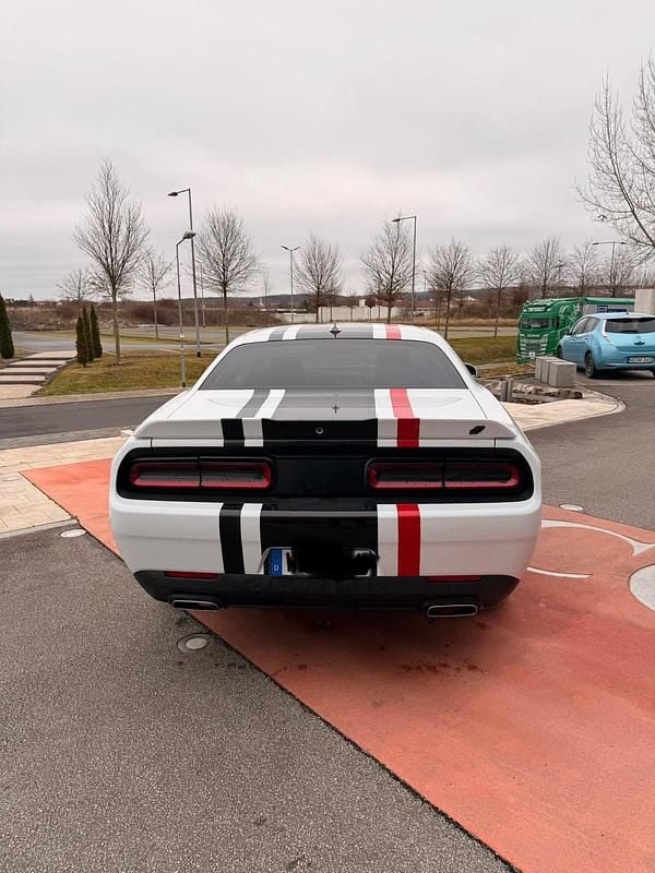 Gebraucht Dodge Challenger SXT 306 PS (225 kW) 2020 Weiß Coupé