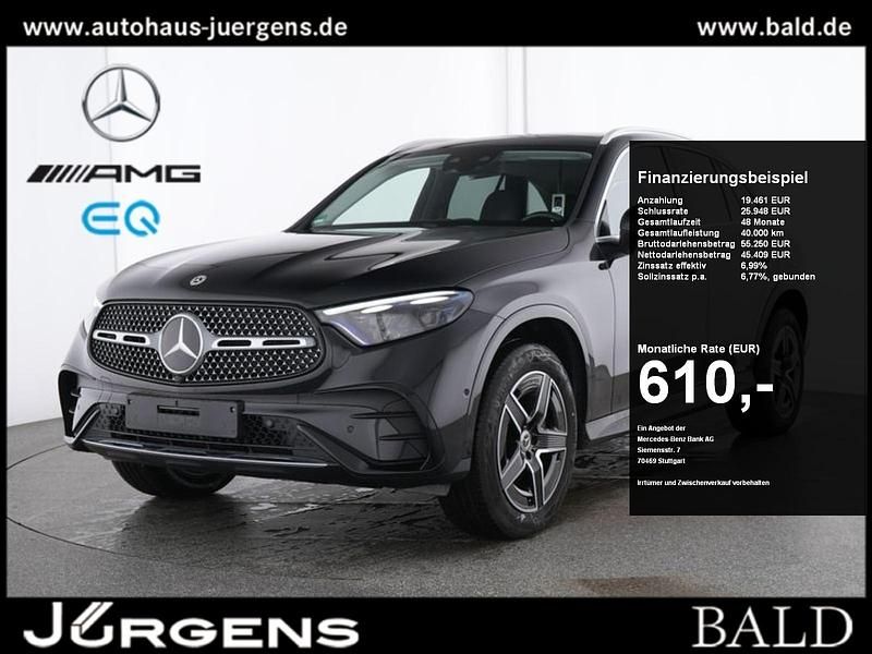 Obsidianschwarz metallic Gebraucht 2024 Mercedes GLC300e AMG SUV | 63.780 € (Fairer Preis) - Bild 1/4