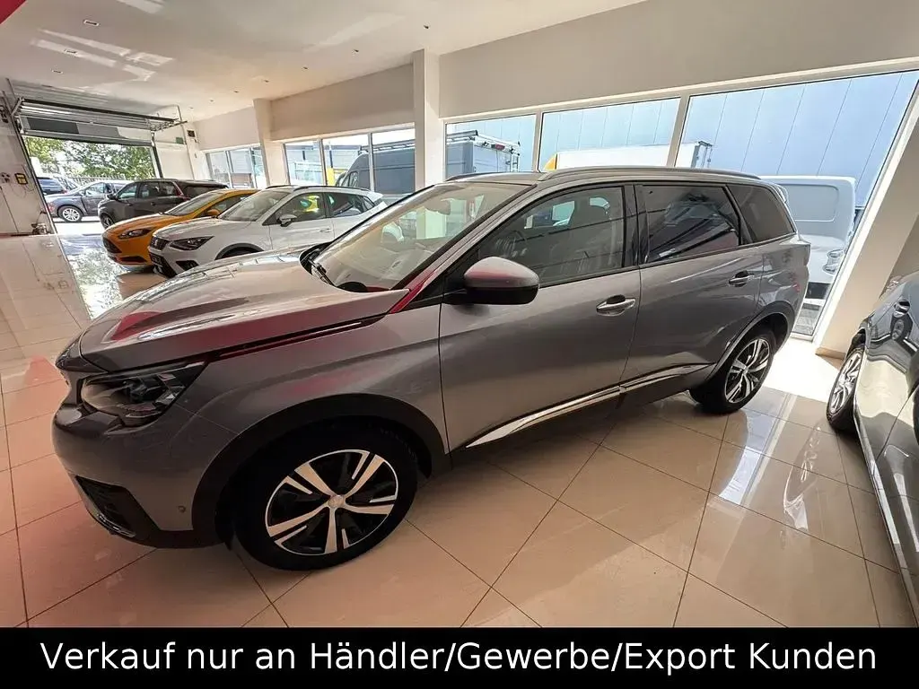 Gebraucht Peugeot 5008 Allure 131 PS (96 kW) 2019 Grau SUV