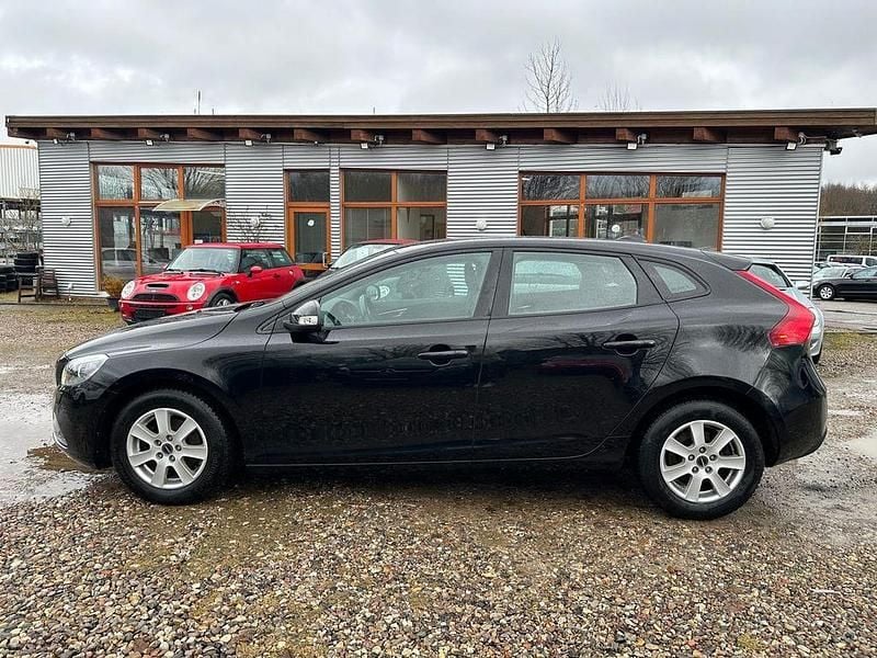 Gebraucht Volvo V40 You! 114 PS (83 kW) 2015 Schwarz Limousine