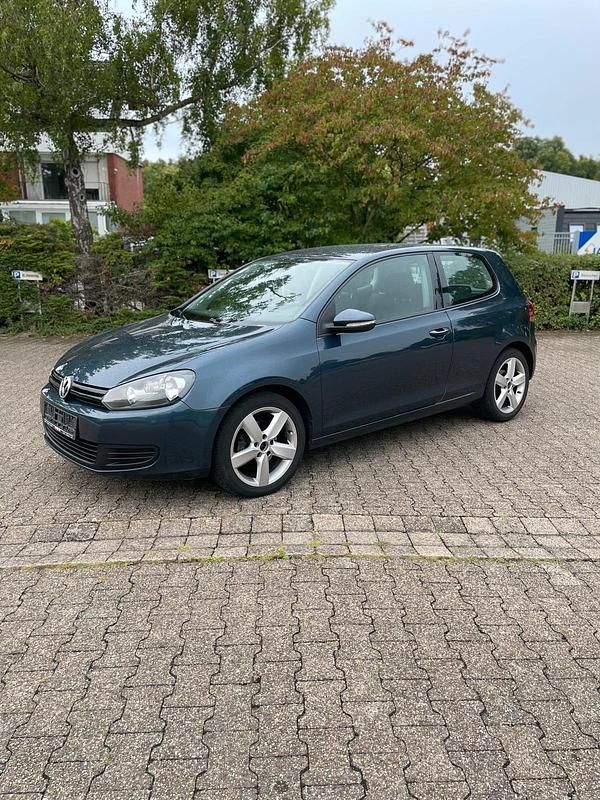 Blau Gebraucht 2009 VW Golf VI Kleinwagen | 3.499 € (Guter Preis) - Bild 1/4