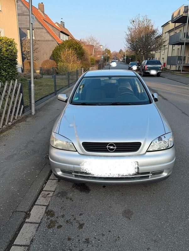 Gebraucht Opel Astra 101 PS (74 kW) 2001 Silber Kleinwagen