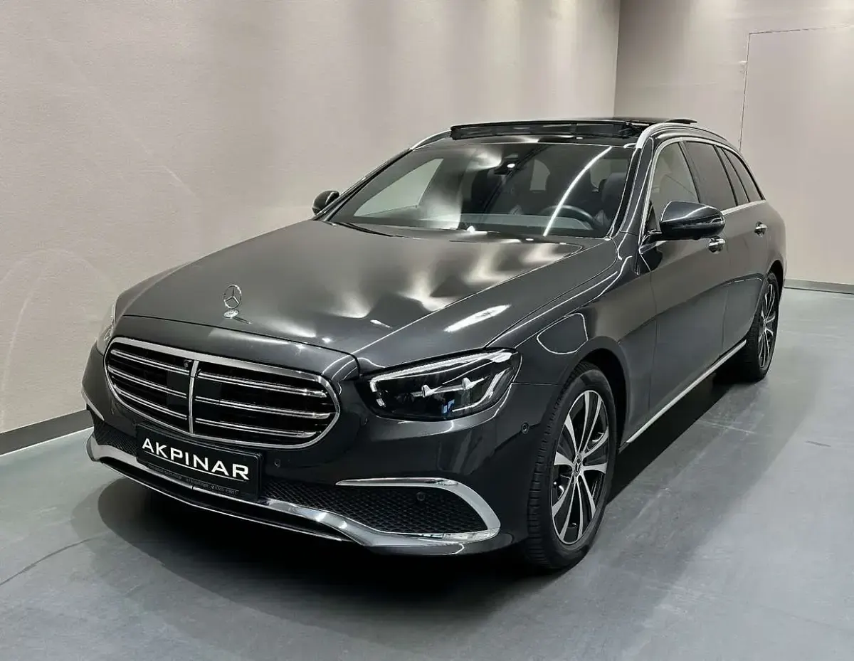 Gebraucht Mercedes E300 Exclusive 194 PS (142 kW) 2021 Graphitgrau Kombi
