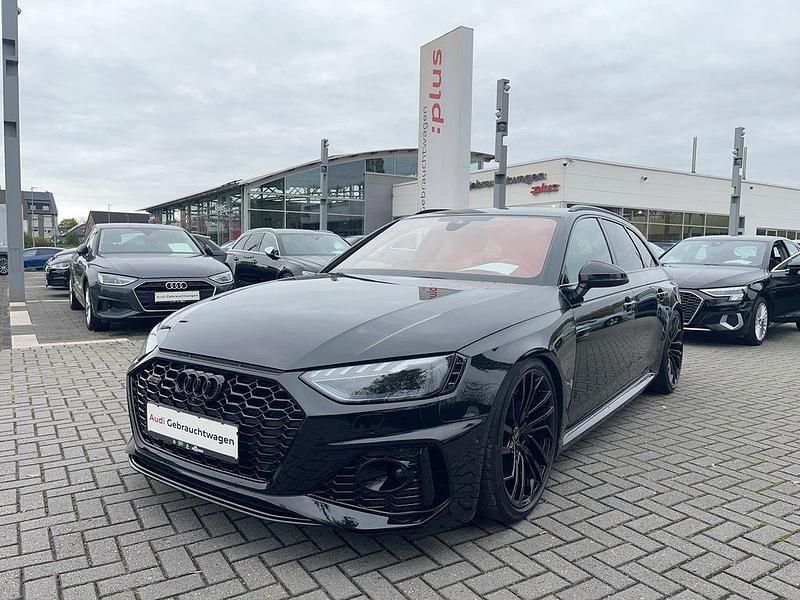 Schwarz Gebraucht 2022 Audi RS4 Ambiente Kombi | 64.790 € (Guter Preis) - Bild 1/4