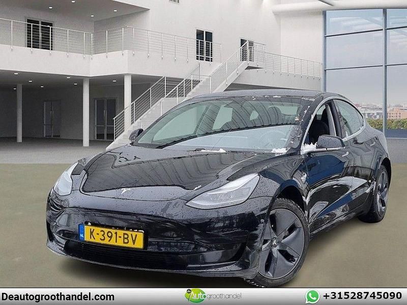Schwarz Gebraucht 2020 Tesla Model 3 Standard Range Limousine | 18.876 € (Superpreis) - Bild 1/4