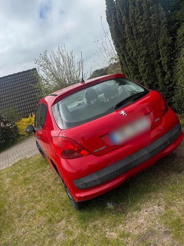 Gebraucht Peugeot 207 73 PS (53 kW) 2008 Rot Coupé