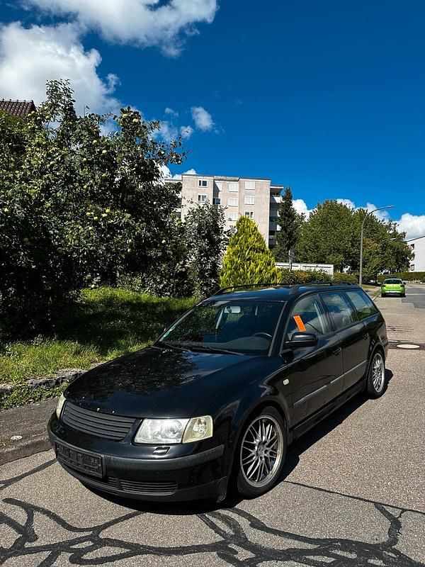 Schwarz Gebraucht 1999 VW Passat Highline Kombi | 1.200 € - Bild 1/4