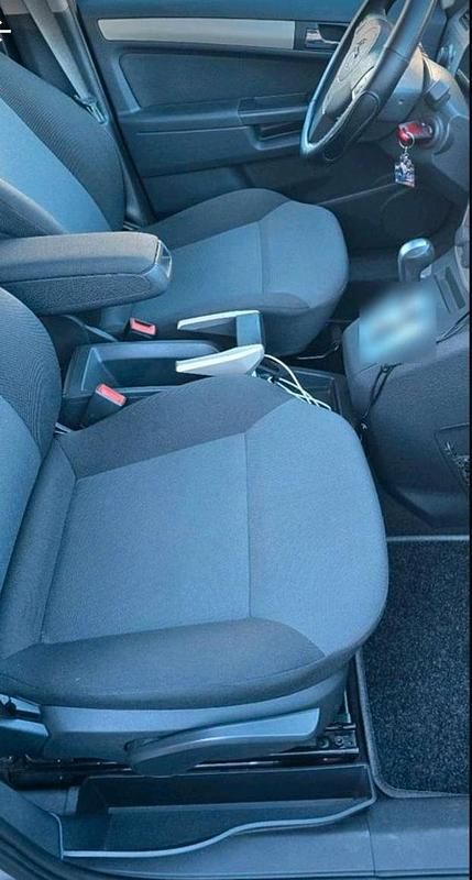 Gebraucht Opel Zafira 150 PS (110 kW) 2008 Silber Van / Kleinbus