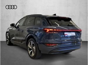 Second-hand Audi Q6 e-tron 284 kW (387 CP) 2024 Albastru SUV