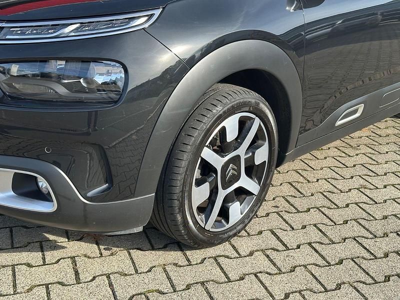Gebraucht Citroën C4 Shine 131 PS (96 kW) 2019 Schwarz Limousine