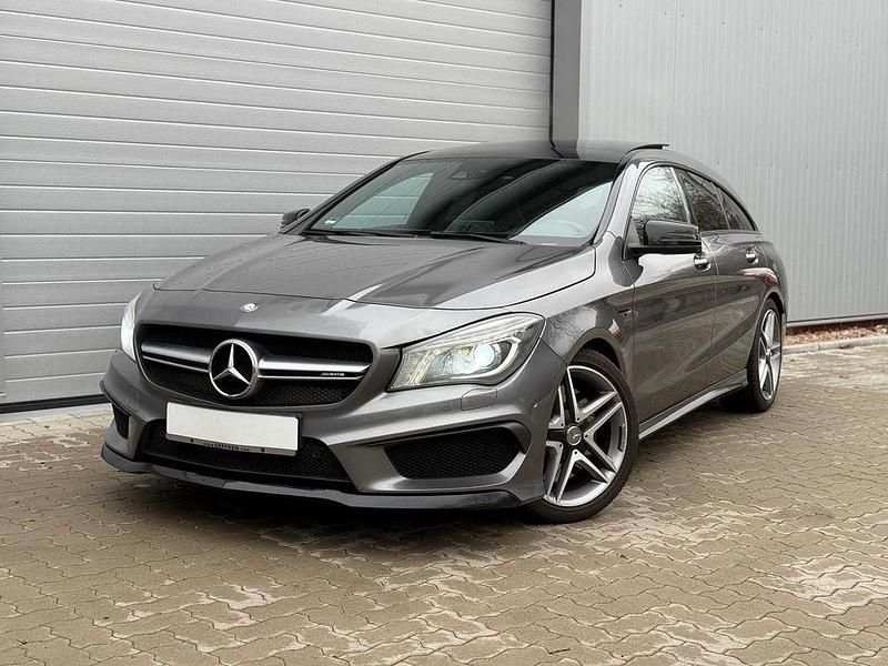 Grau Gebraucht 2016 Mercedes CLA45 AMG AMG Limousine | 25.490 € (Fairer Preis) - Bild 1/4