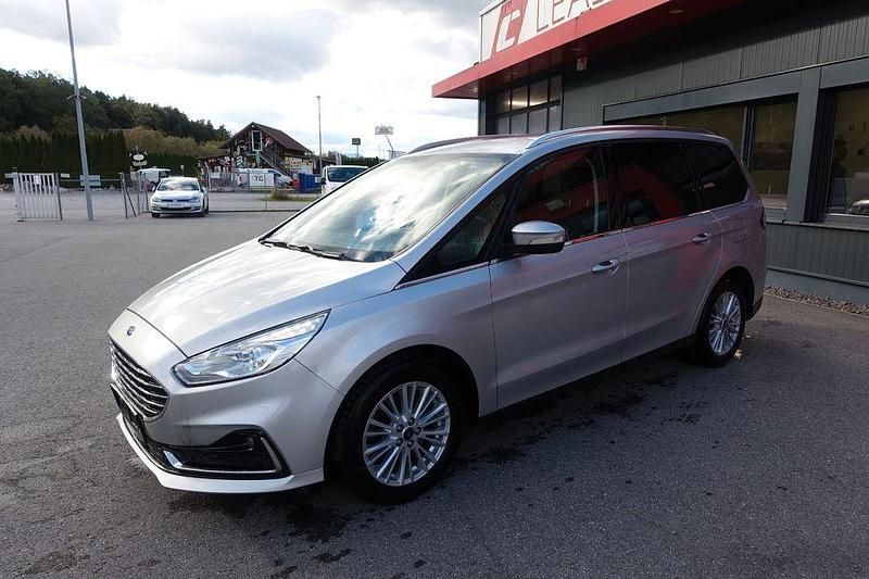 Gebraucht Ford EXP Titanium 150 PS (110 kW) 2020 Silber Van / Kleinbus