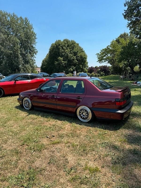 Gebraucht VW Vento R 174 PS (127 kW) 1993 Rot Limousine