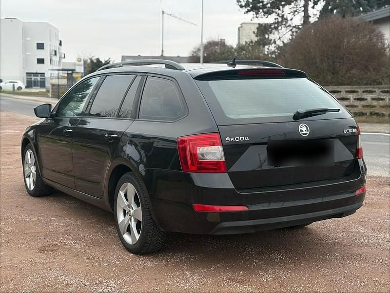 Gebraucht Skoda Octavia 105 PS (77 kW) 2014 Schwarz Kleinwagen