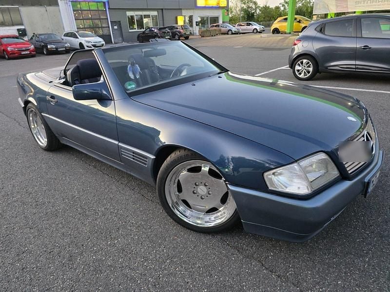 Blau Gebraucht 1992 Mercedes SL300 Cabrio | 15.900 € - Bild 1/4