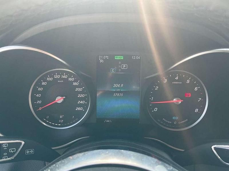 Weiß Gebraucht 2019 Mercedes GLC300 AMG line SUV | 37.490 € (Fairer Preis) - Bild 1/4