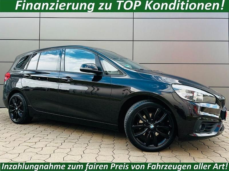 Braun Gebraucht 2016 BMW 218 Gran Tourer Sport Line Van / Kleinbus | 11.800 € (Fairer Preis) - Bild 1/4