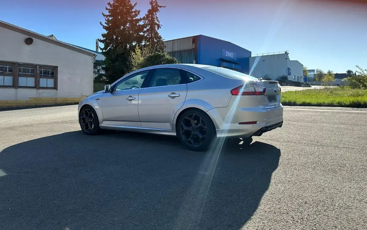 Gebraucht Ford Mondeo Titanium S 239 PS (175 kW) 2011 Silber Limousine